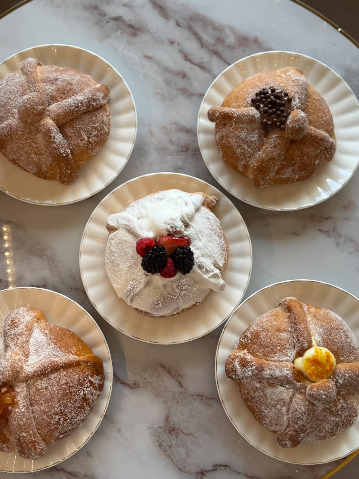 Pan de muerto Cecy Bon en distintas presentaciones